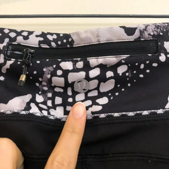 RARE Lululemon Speed Tight *Cozy Athleisure Athletic Geometric Ruffle Leggings 8 - Picture 6 of 9